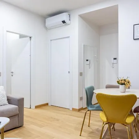Apartment Casati Station Metro M1, M2, M3 Milan
