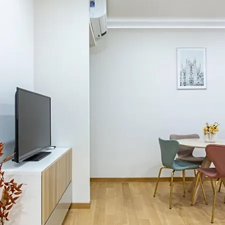 Apartment Casati Station Metro M1, M2, M3 *