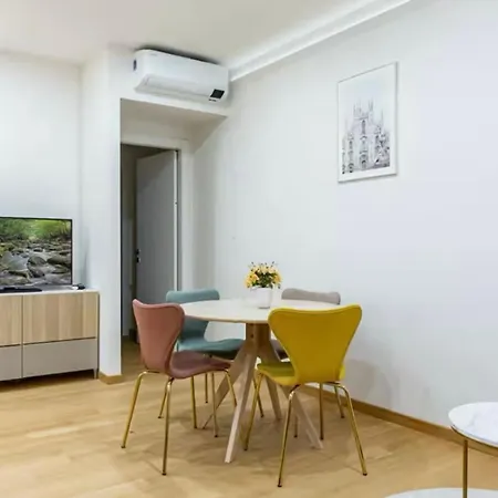Apartment Casati Station Metro M1, M2, M3